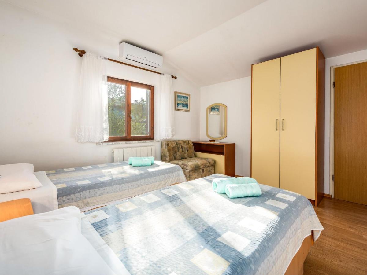 Holiday Home Hacienda - Pzn316 By Interhome Tinjan Exterior foto
