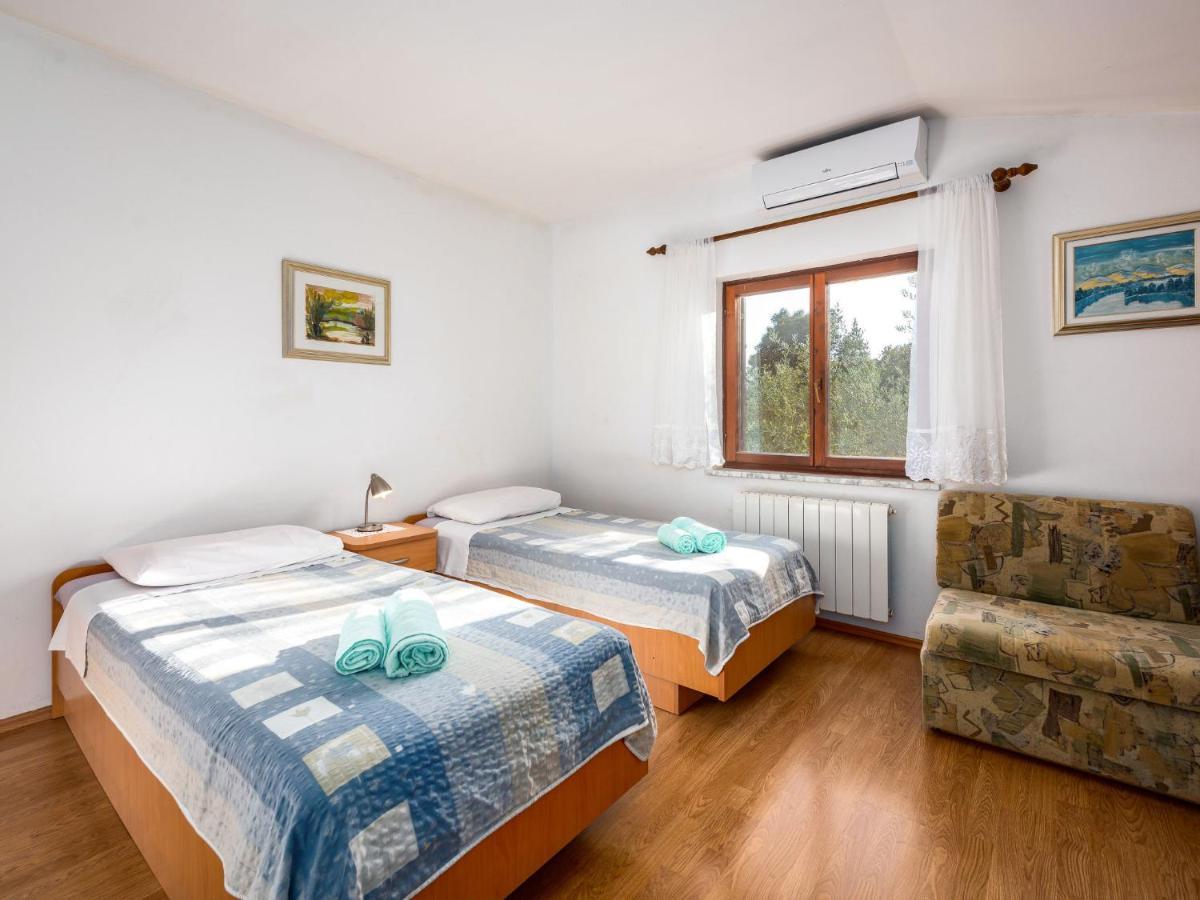 Holiday Home Hacienda - Pzn316 By Interhome Tinjan Exterior foto